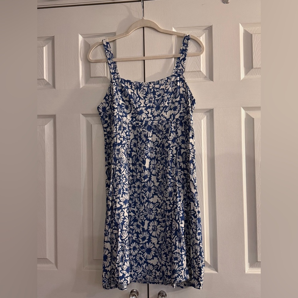 Rewind Blue and White Floral Dress - Picture 2 of 7